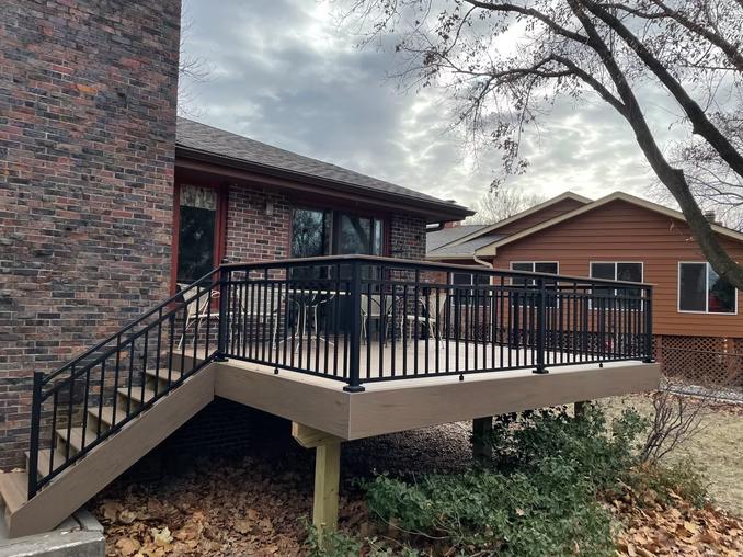 TimberTech Deck with Westbury Riviera Railing.